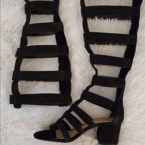 Vince Camuto Black Genuine Suede
Leather Gladiator Knee High Sandals.